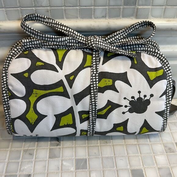 Iota Chic NWT Travel Jewelry Roll Storage Bag - Picture 10 of 10